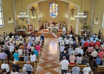 Ne budimo religiozni ljudi već ljudi žive vjere