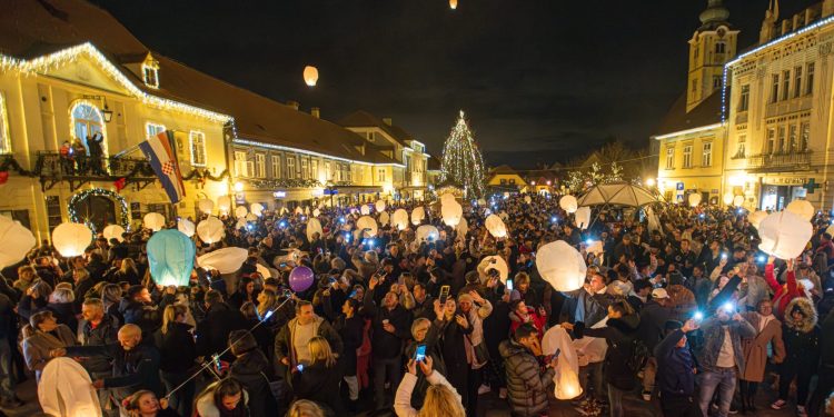 Ponoćni doček s lampionima