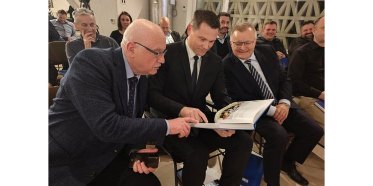 Predstavljena monografija županijskog sporta, a stiglo i novo priznanje za županijske poljoprivrednike