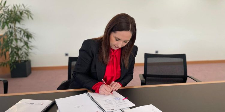 Gradonačelnica Petra Škrobot potpisala ugovor za izgradnju dječjeg vrtića u Perivoju
