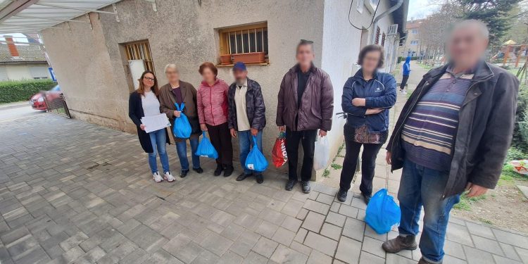 Podijeljeni uskrsni paketi Crvenog križa