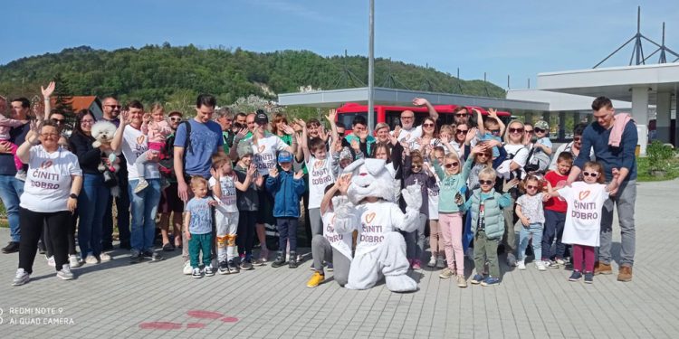 Sadnjom cvijeća i stabala najavili Dan dobrih djela, 14. travnja, na Trgu kralja Tomislava!