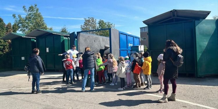 Vrtićanci reciklirali i educirali se u Reciklažnom dvorištu Komunalca