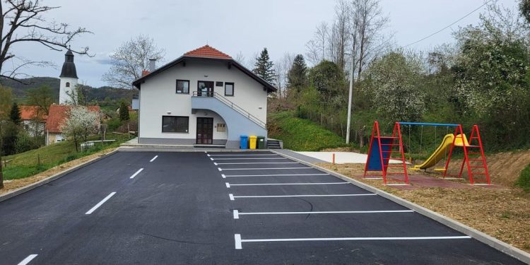 Parkirališta u Svetom Martinu i Ulici kralja Krešimira IV.