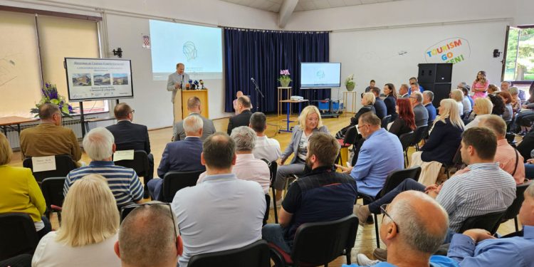 Uz Centar izvrsnosti u Srednjoj strukovnoj školi Samobor nastavljaju DNK Šegrtske škole iz 1886. godine