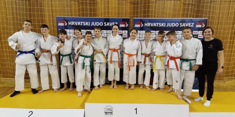 Judo klub Samobor do 5 medalja na U14 i juniorskom prvenstvu u Dubrovniku