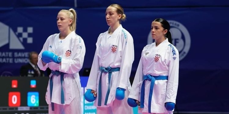 Ženska borbena ekipa posustala na korak do medalje