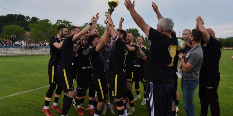 Tigar Sveta Nedelja proslavio naslov prvaka, TOP i Kobre do boda u završnoj utakmici sezone, a u Farkaševcu “petarda” za kraj