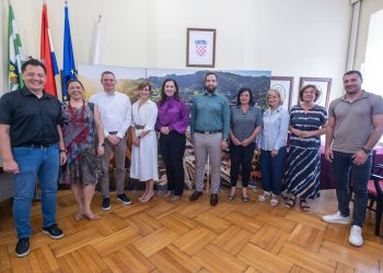 Potpisani ugovori za početak gradnje nove škole u Samoboru