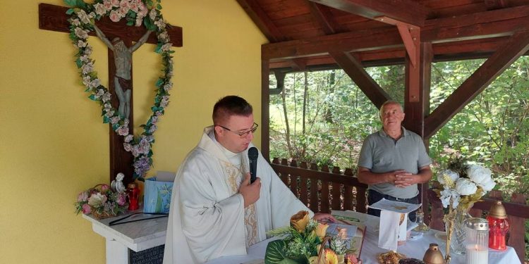 Godišnje okupljanje kod raspela u Šipačkom Bregu