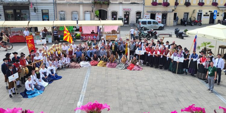 Maestralni folkloraši