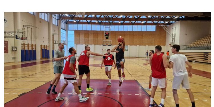 Djuro Simon uoči nove sezone Košarkaškog kluba Samobor, a počela su nogometna prvenstva