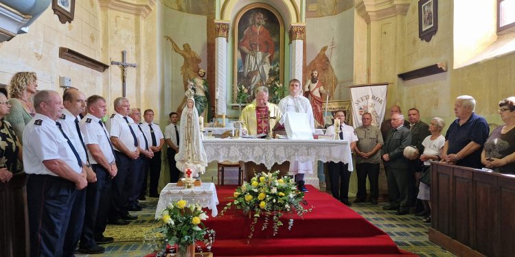 Oproštaj župnika Siniše Hegedušića sa župljanima Župe svetog Martina biskupa