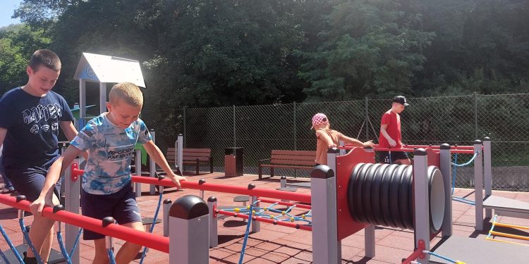 Igralište i dječji park u Rudama otvoreni za korištenje