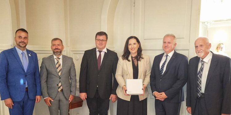 Pečuh i Samobor potvrdili i učvrstili 20 godina prijateljstva