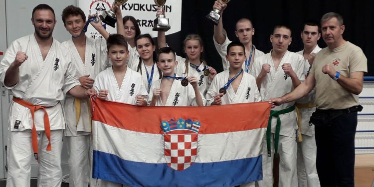 Tri zlata, srebro i dvije bonce za KKK Domenica na IBK Europskom kupu