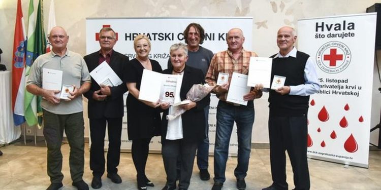 Uz dobrovoljne darivatelje, branitelje, studente, pčelare i lovce u mjesec studeni