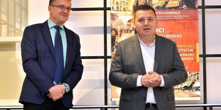 Dvojezična izložba, međunarodna suradnja i turistička nagrada