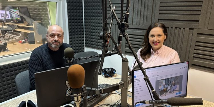 Od komunalne problematike, preko pitanja slušatelja, do (pred)blagdanskog programa