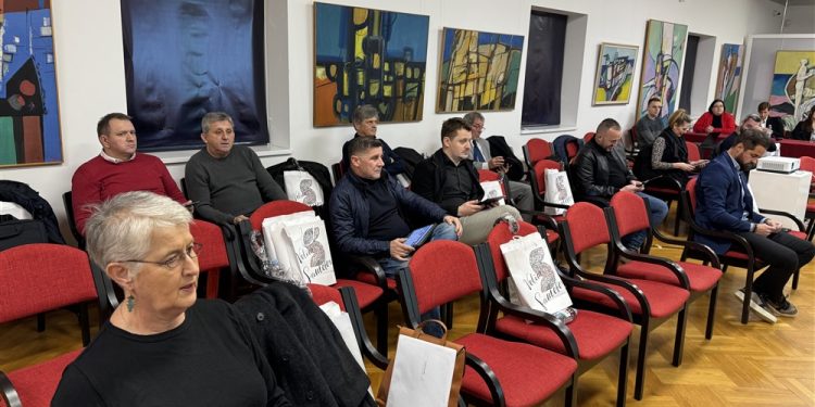 Veće naknade za novorođenčad s prijedlogom daljnjeg povećanja