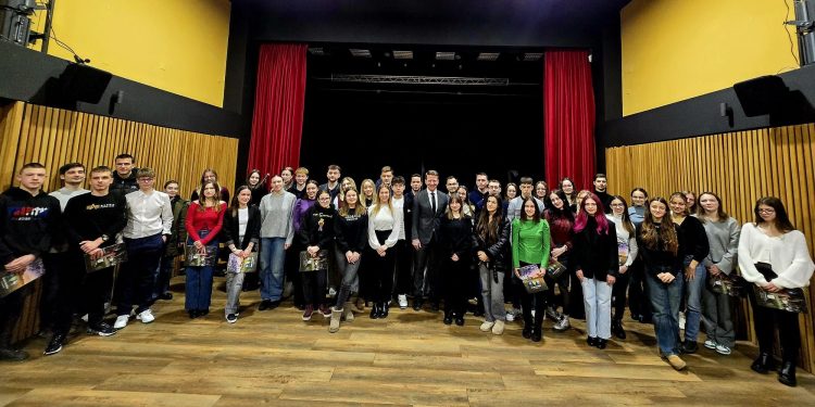 Svetonedeljski učenici i studenti dobili stipendije