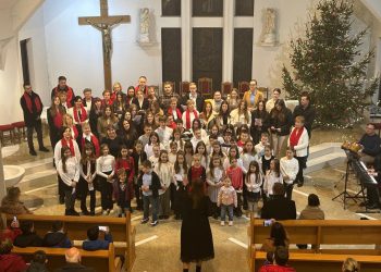 Božićni koncert župnih zborova u Domaslovcu