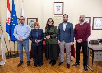 Igralište u Langovoj kreće u obnovu!