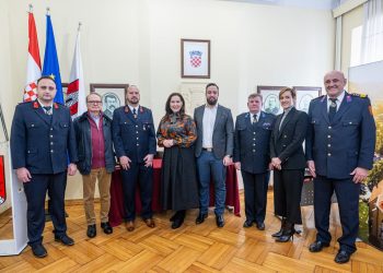 Korak bliže vatrogasnom vozilu za DVD Galgovo