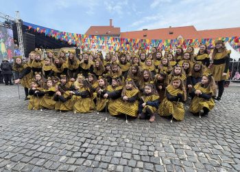 Gostujuće dječje skupine oduševile nastupima i maskama