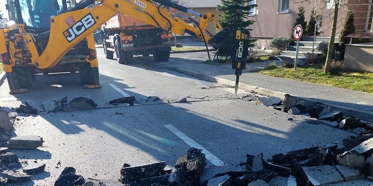 Novi uspornik prometa u Kolarovoj