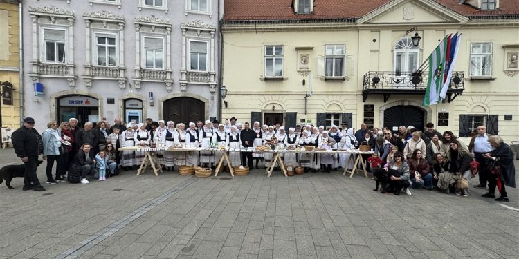 Povratak domaćem kukuruznom kruhu i starinskim plavim lajbekima