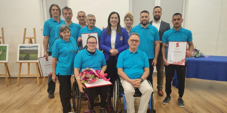 Parastolnotenisači dobili priznanja za svoj uspjeh