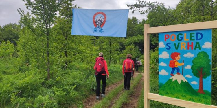 Zipkom planinarstva prohodale stotine planinara