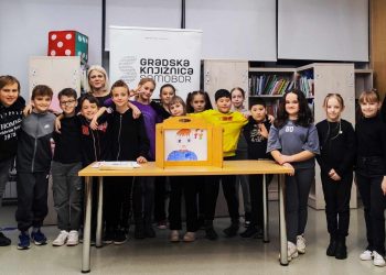 Višejezečni kamišibaj