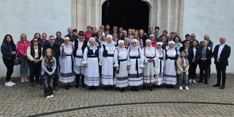 Hodoćašće u Voćin