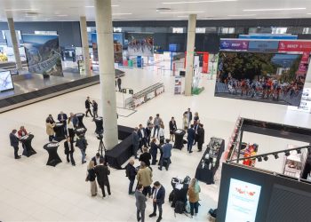 U zagrebačkoj zračnoj luci otvorena izložba koja slavi 10 godina CRO Race spektakla čiji je dio i Samobor