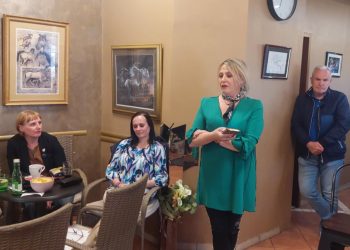 Lijepa riječ uz glazbenu pratnju