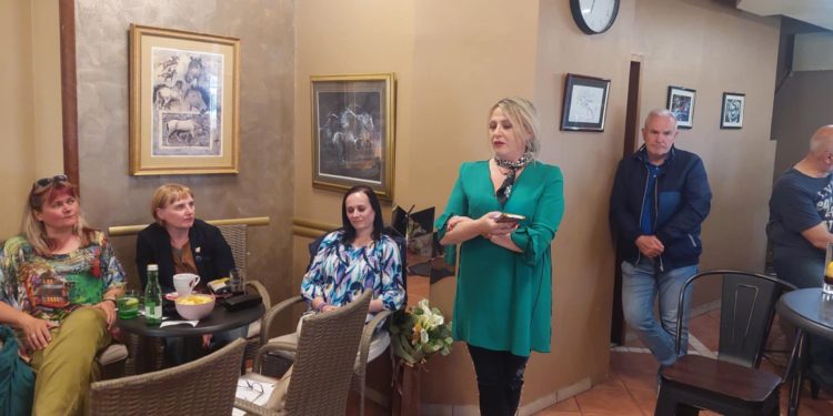 Lijepa riječ uz glazbenu pratnju