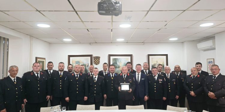 Posebno priznanje za svetonedeljskog vatrogasca Tihomira Obraza