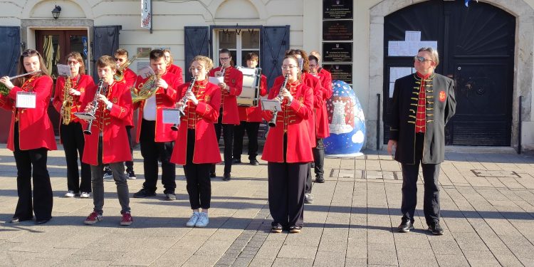Gradska glazba budnicom obilježila Prvi maj