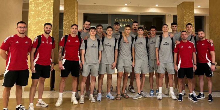 Hrvatska košarkaška reperezentacija U-20 otputovala na Europsko prvenstvo