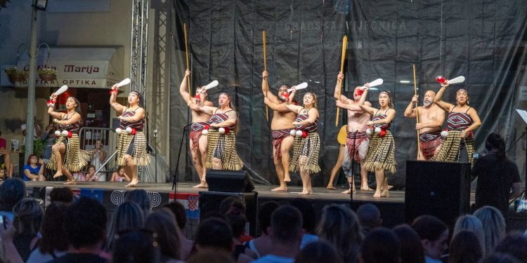 Sveta Nedjelja u duhu hrvatske i novozelandske kulture