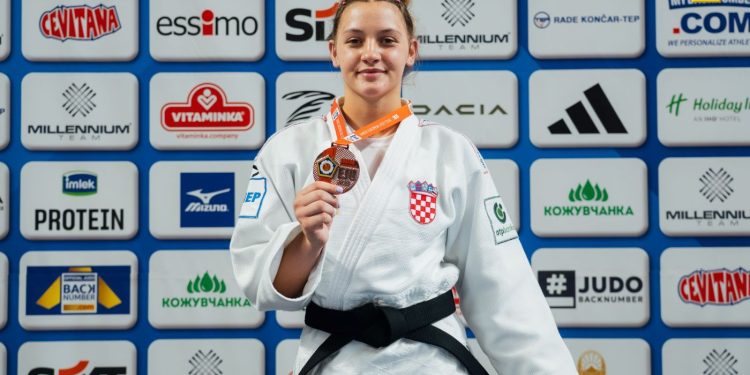 Samoborka Nika Slaček osvojila broncu na Europskom juniorskom kupu