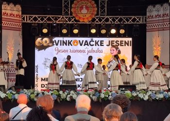 Mladi “Mladostaši” na Dječjim vinkovačkim jesenima