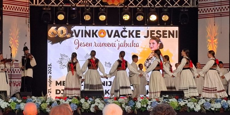 Mladi “Mladostaši” na Dječjim vinkovačkim jesenima
