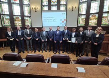Nagrade u gospodarstvu i kulturni jubileji