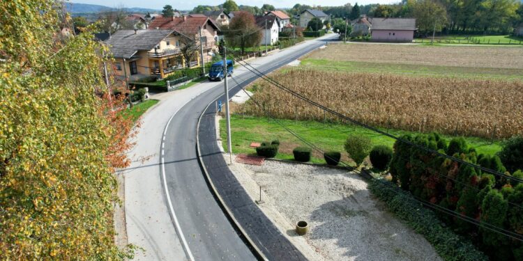 Novih 600 metara pješačke staze u Gradni