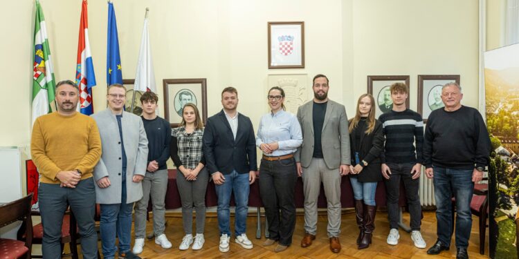 Konstituiran Savjet mladih grada Samobora