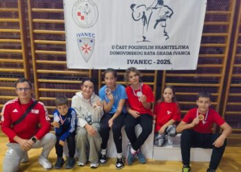 Sedam medalja za najmlađe karateke