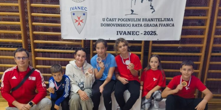 Sedam medalja za najmlađe karateke